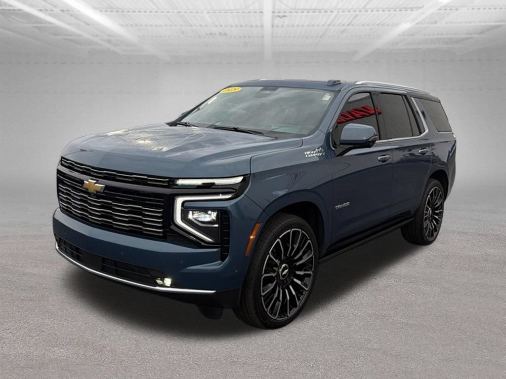 Used 2025 Chevrolet Tahoe High Country AWD/4WD image 4