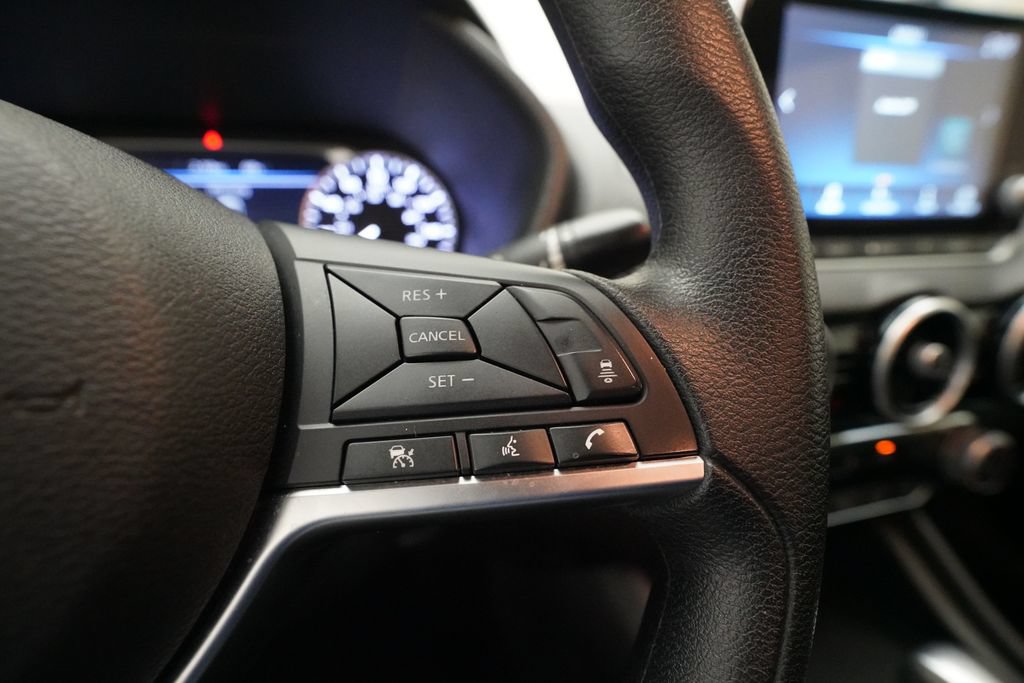 Used 2025 Nissan Sentra SV FWD image 18