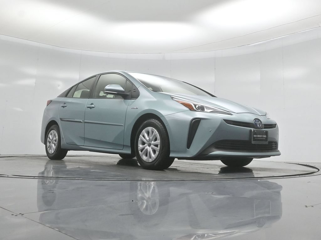 Used 2021 Toyota Prius LE FWD image 42