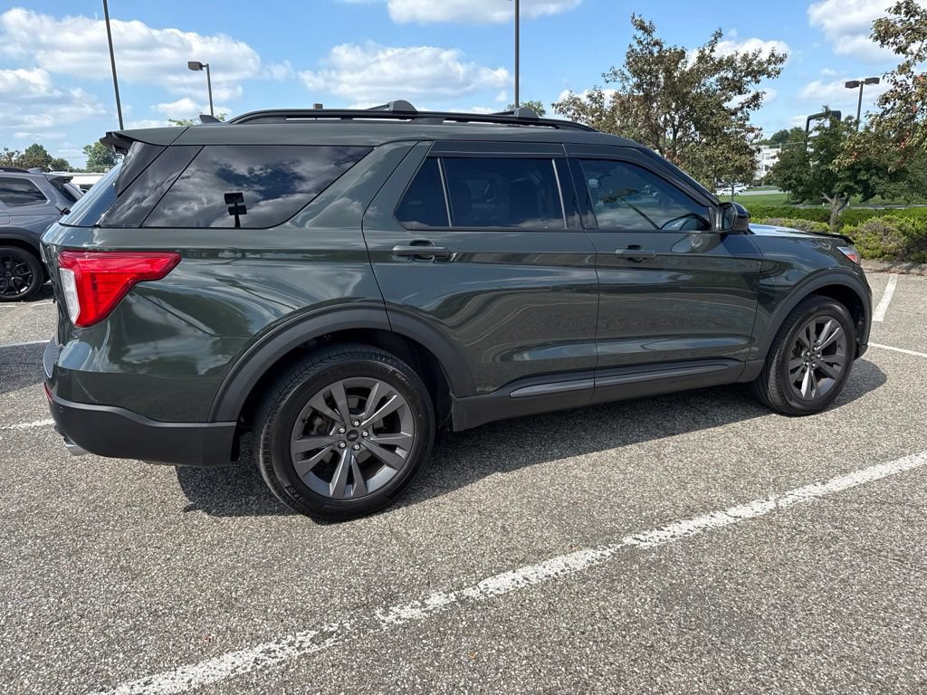 Certified 2023 Ford Explorer XLT w/ Equipment Group 202A AWD/4WD image 8