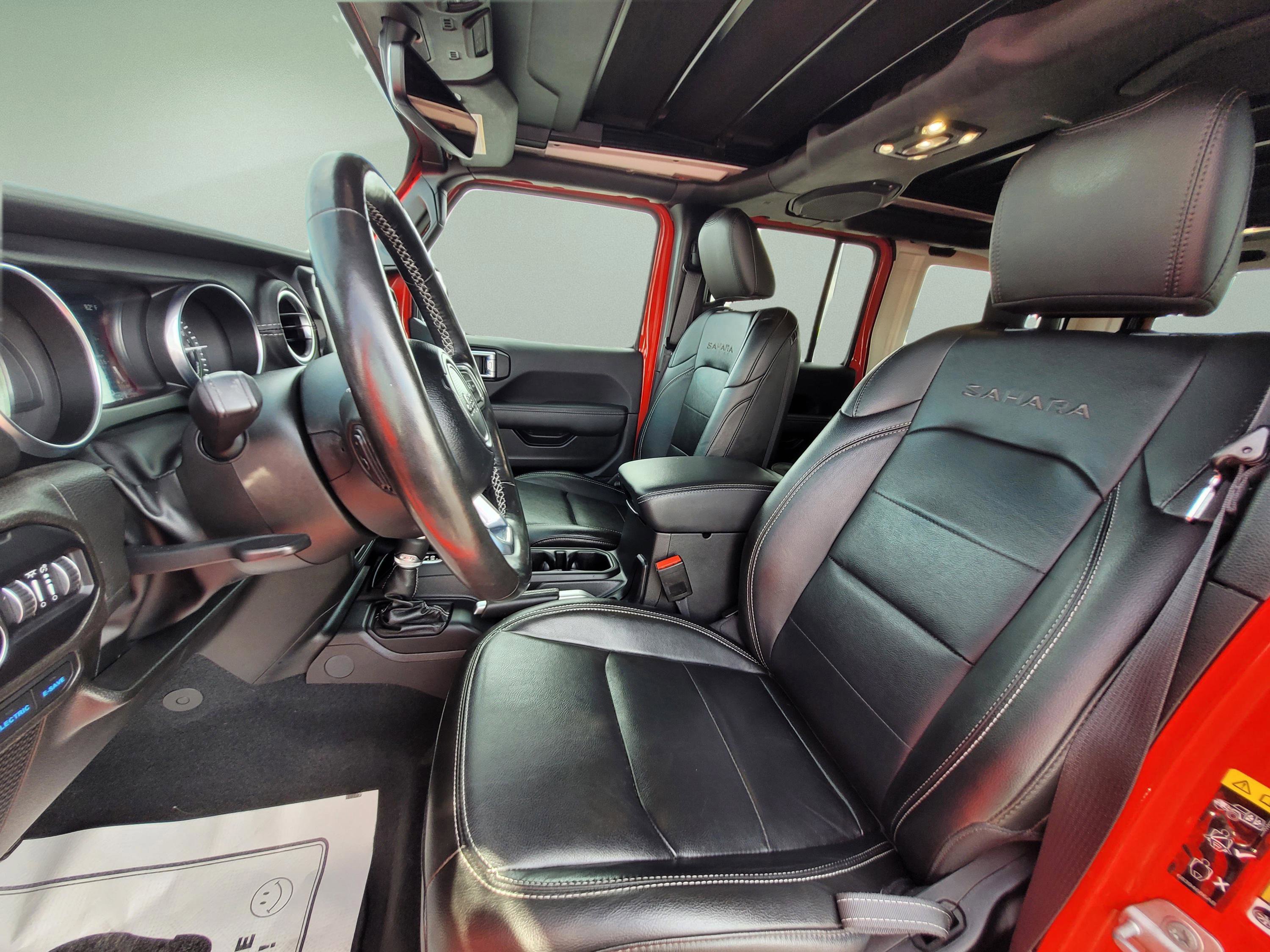 Used 2022 Jeep Wrangler Unlimited Sahara w/ Cold Weather Group AWD/4WD image 32