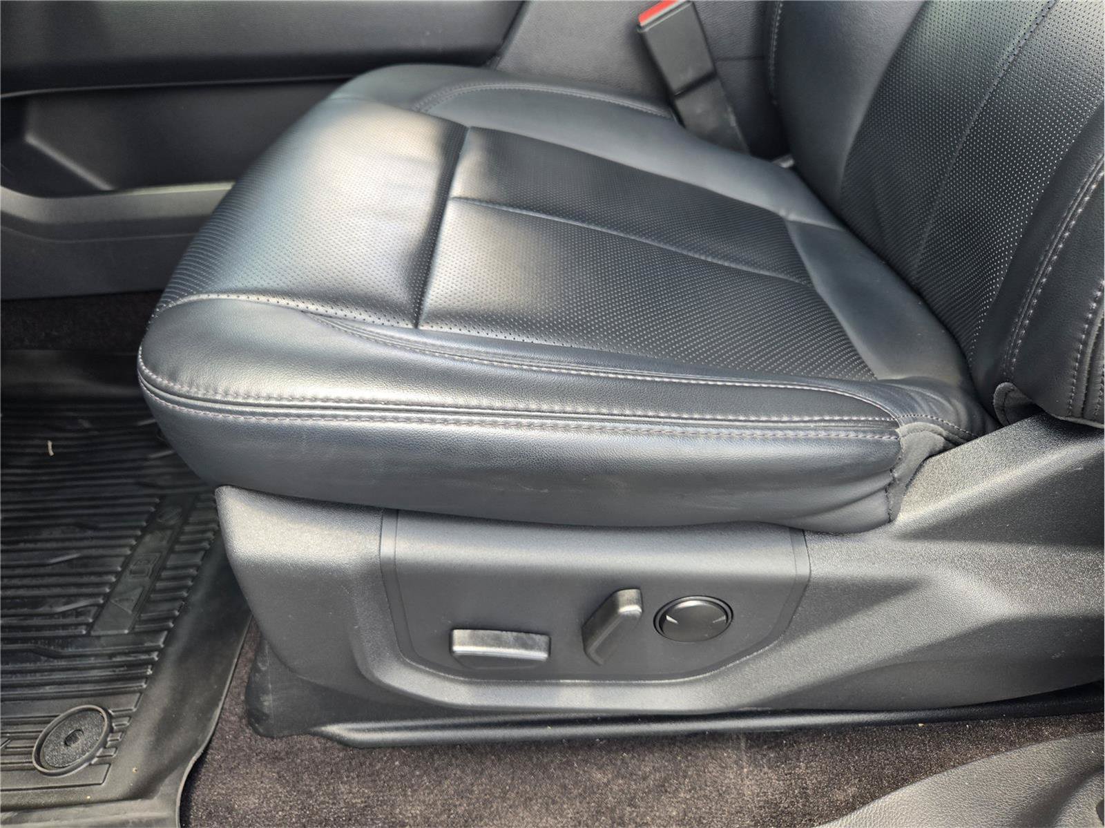 Certified 2023 Ford Expedition XLT RWD image 22