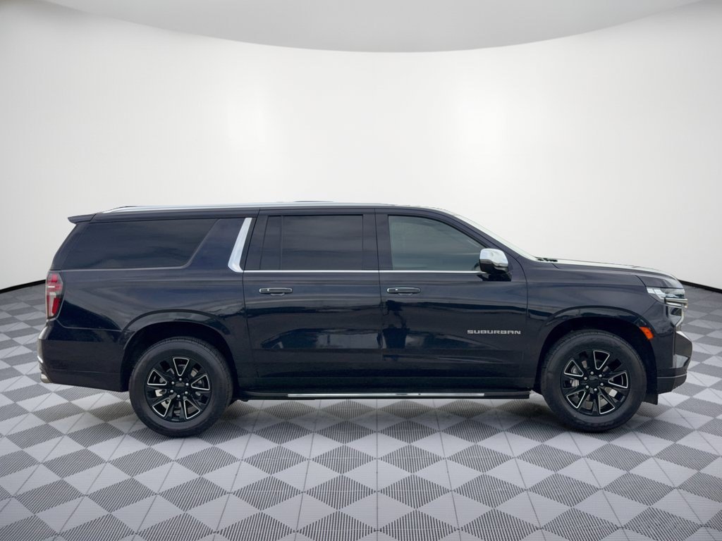 Used 2023 Chevrolet Suburban Premier RWD image 8
