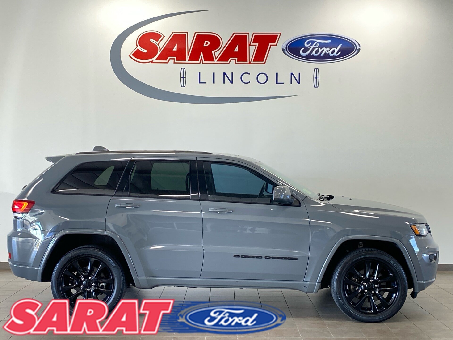 Used 2022 Jeep Grand Cherokee Laredo X