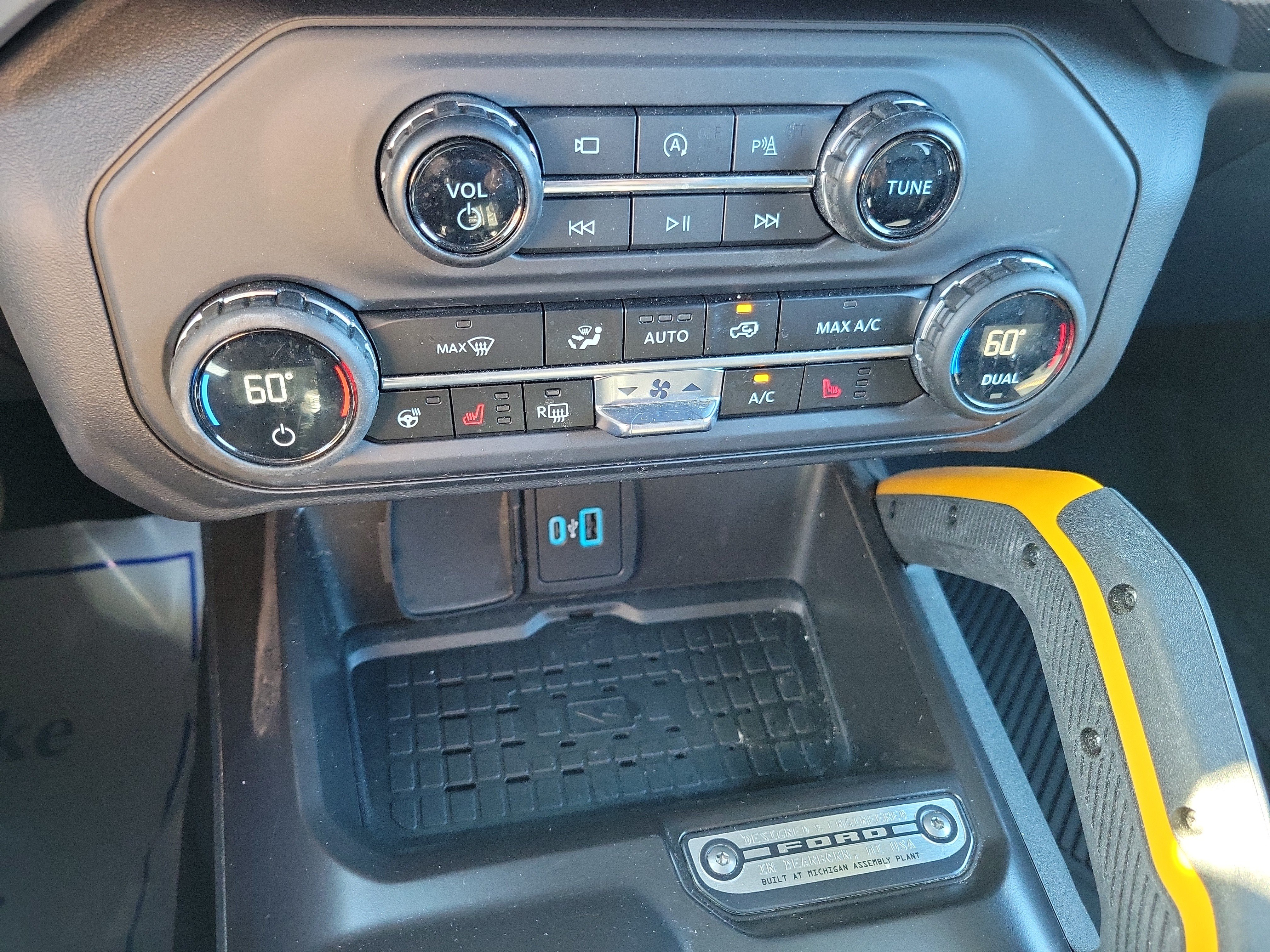 Certified 2024 Ford Bronco Badlands AWD/4WD image 24