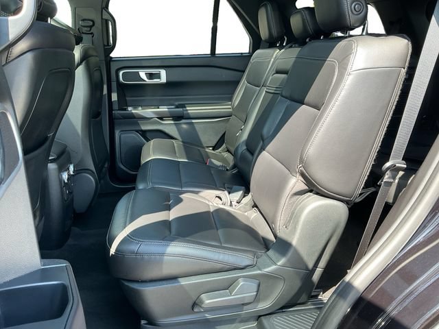 Certified 2020 Ford Explorer XLT w/ Equipment Group 202A AWD/4WD image 16