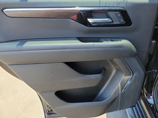 Used 2026 Chevrolet Tahoe LT image 6