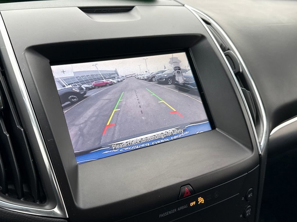 Certified 2020 Ford Edge Titanium w/ Class II Trailer Tow Package image 21