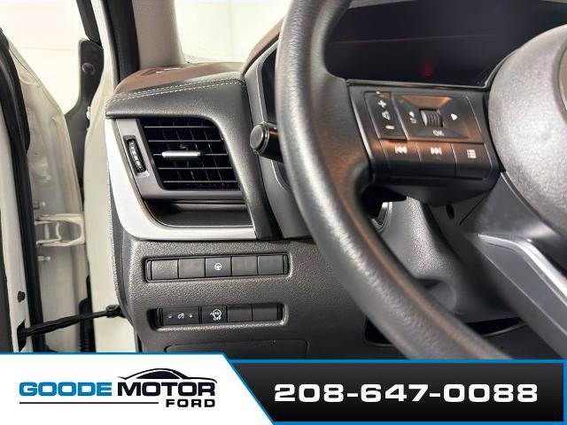 Used 2023 Nissan Rogue SV AWD/4WD image 13