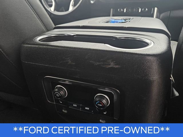 Used 2023 Chevrolet Suburban Premier image 16