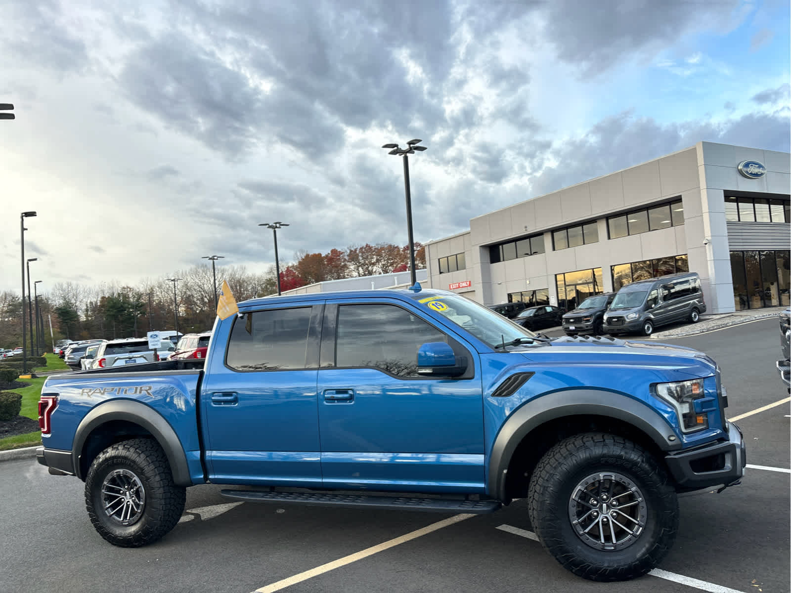 Certified 2019 Ford F150 Raptor w/ Equipment Group 802A Luxury image 8