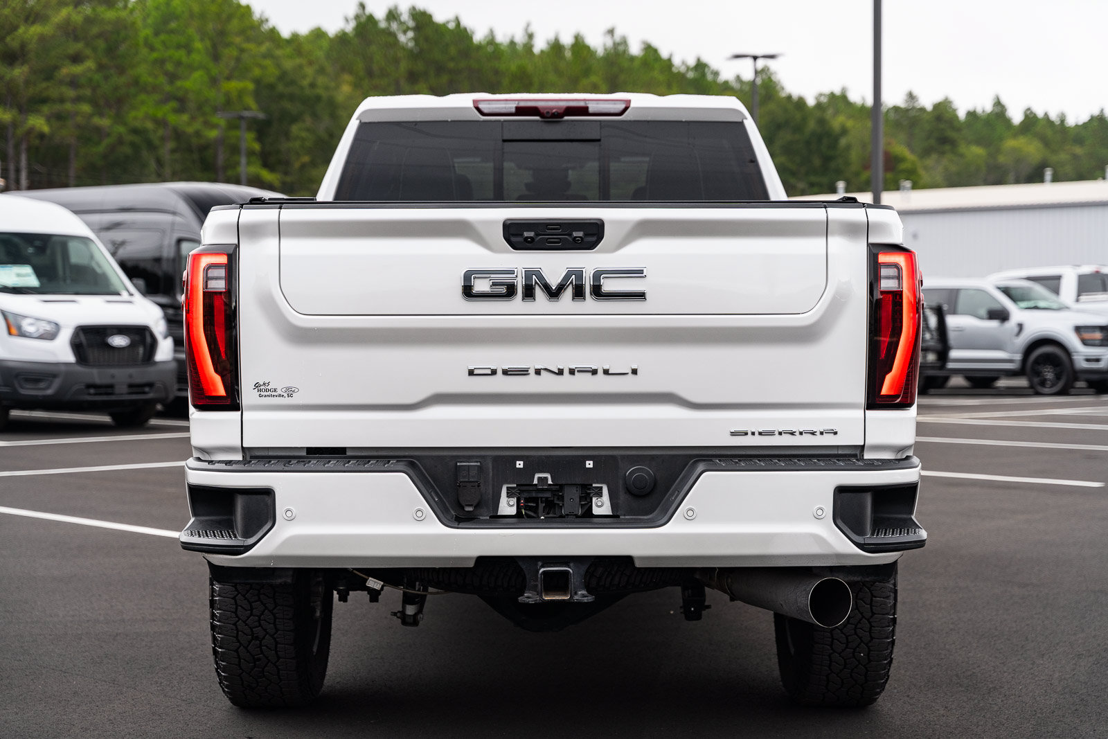 Used 2025 GMC Sierra 2500 Denali Ultimate w/ Max Trailering Package AWD/4WD image 6