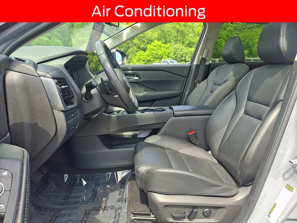 Used 2024 Nissan Rogue SL w/ SL Premium Package AWD/4WD image 13