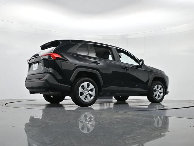 Used 2025 Toyota RAV4 LE FWD image 31