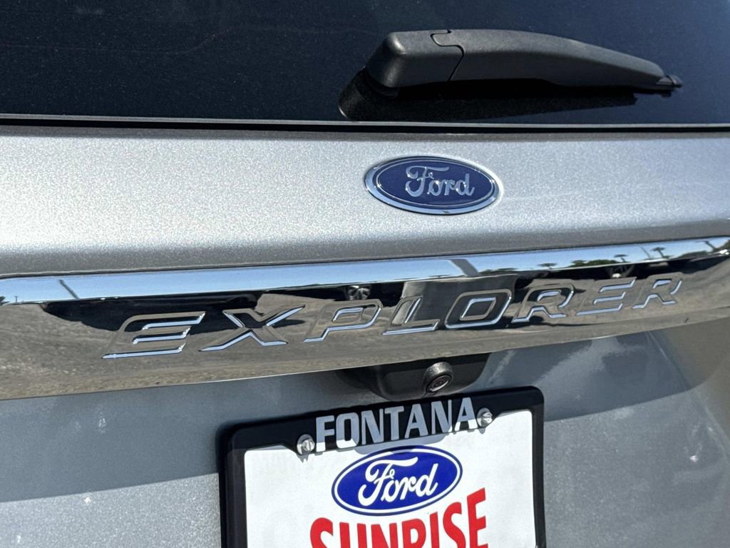 Certified 2023 Ford Explorer XLT w/ Equipment Group 202A image 27