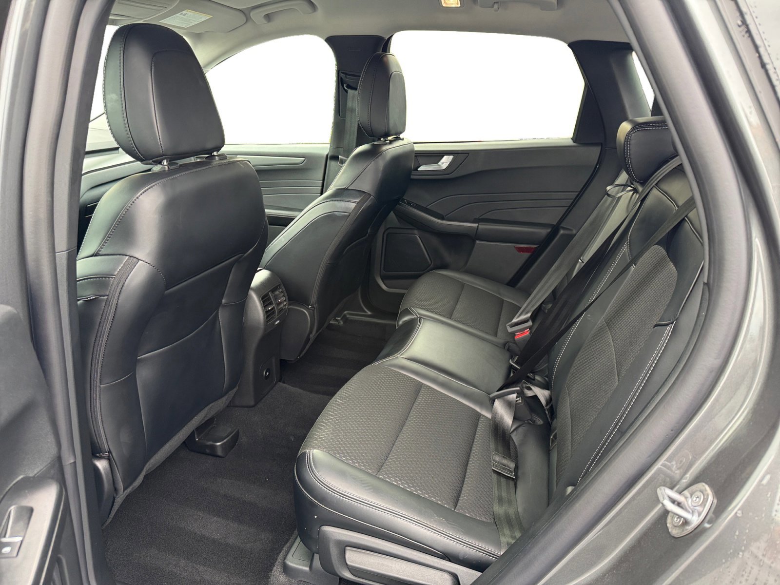 Certified 2025 Ford Escape SE w/ Class II Trailer Tow Package image 16