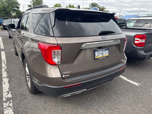 Certified 2021 Ford Explorer XLT w/ Equipment Group 202A RWD image 10