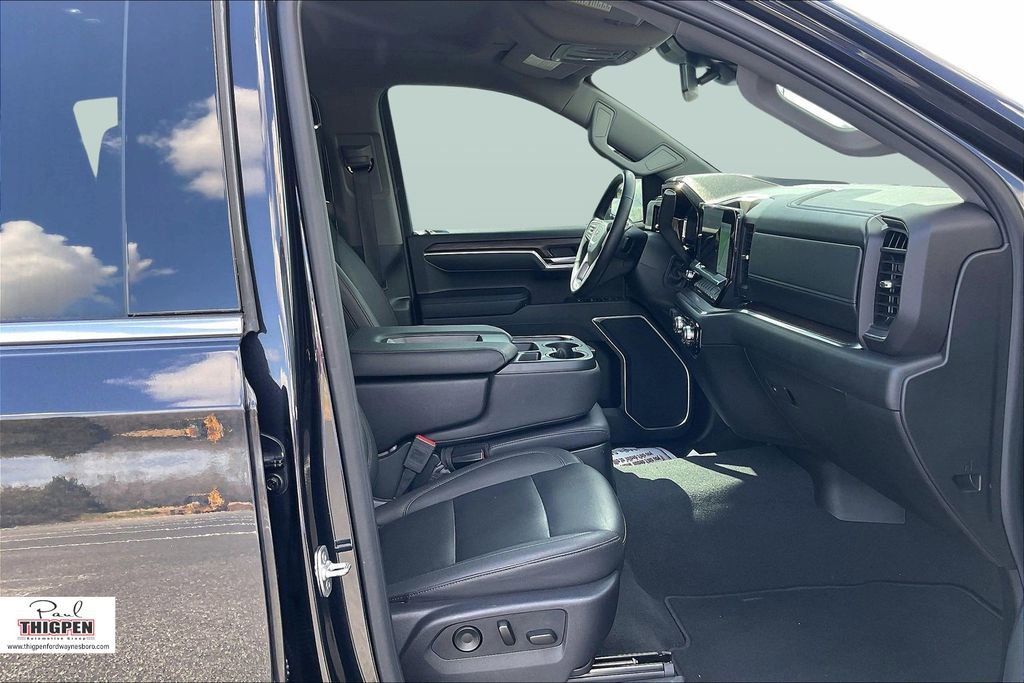 Used 2025 GMC Sierra 1500 SLT image 7