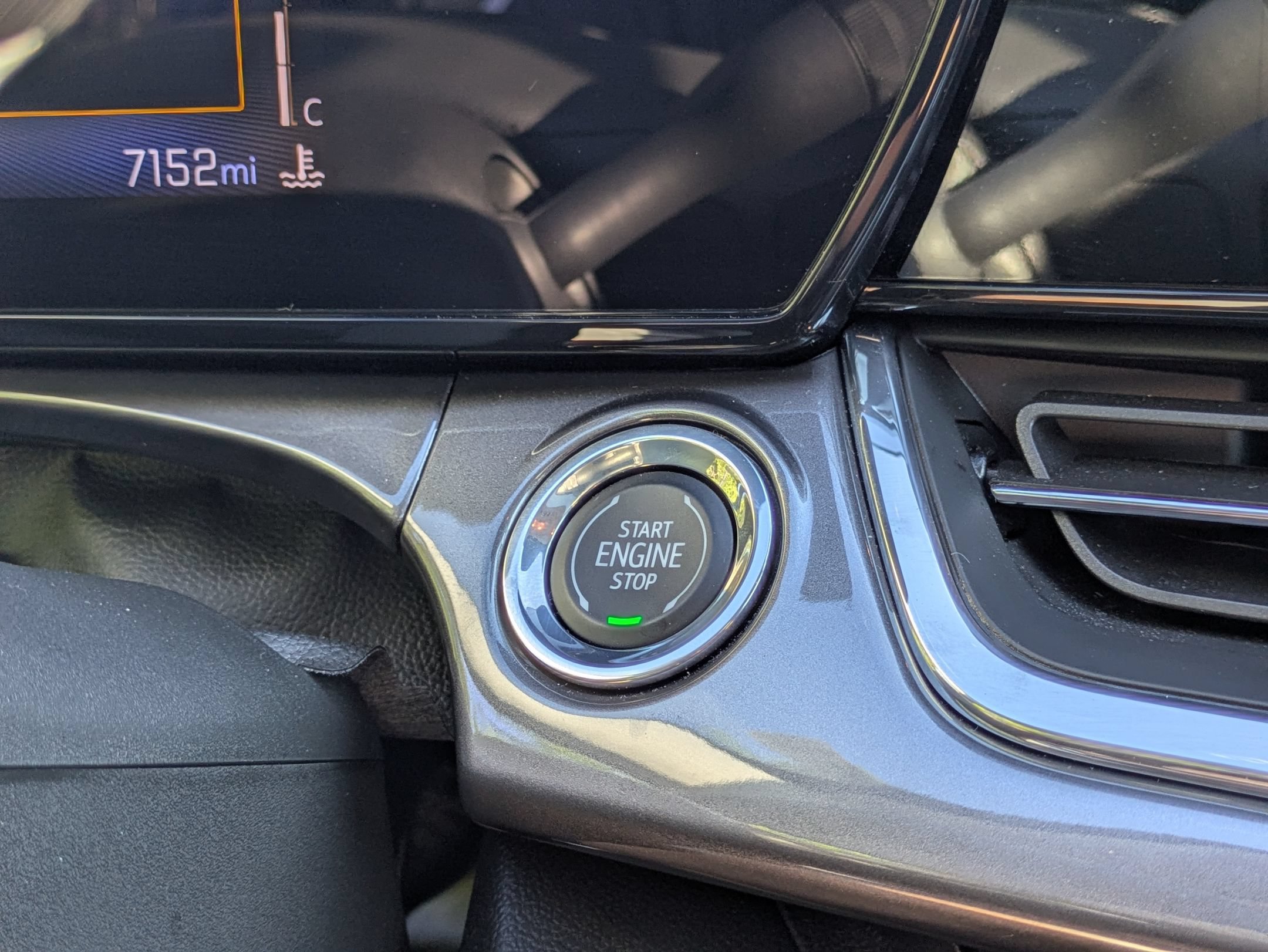 Used 2026 Chevrolet Trax ACTIV w/ Sunroof Package FWD image 25