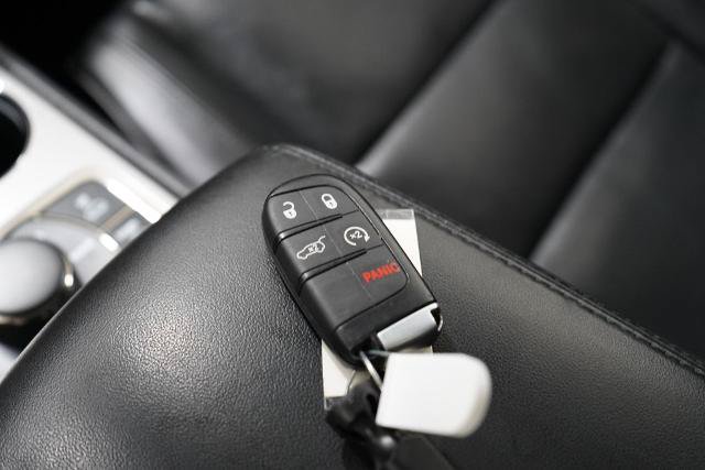 Used 2021 Jeep Grand Cherokee High Altitude AWD/4WD image 17