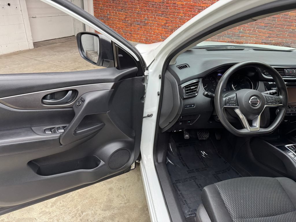 Used 2019 Nissan Rogue Sport S AWD/4WD image 9