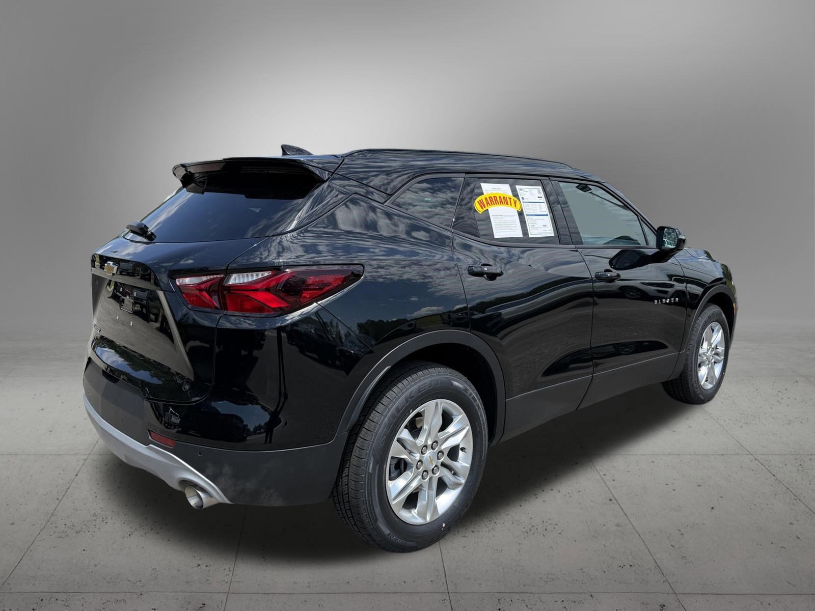 Used 2021 Chevrolet Blazer LT FWD image 4