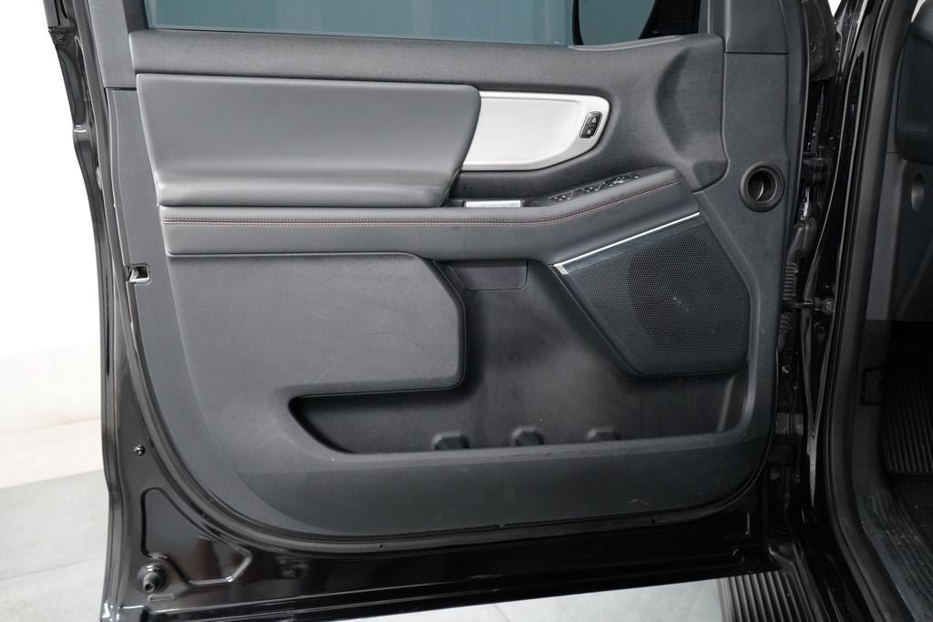 Certified 2025 Ford Expedition Active AWD/4WD image 30