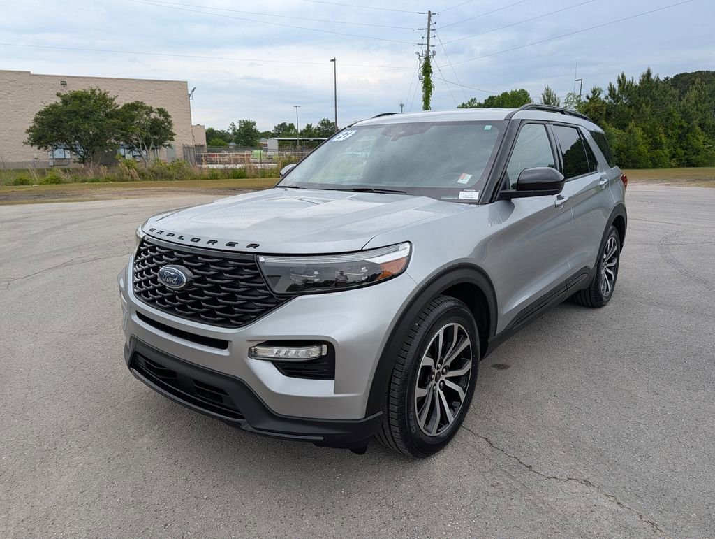 Certified 2022 Ford Explorer ST-Line RWD image 5