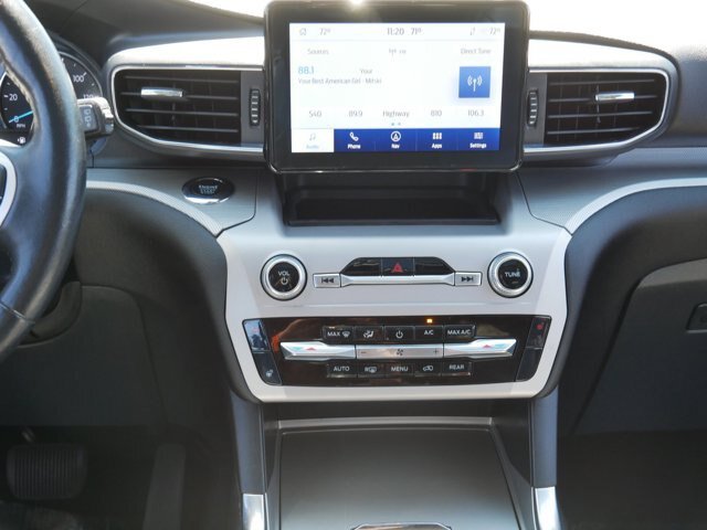 Certified 2022 Ford Explorer XLT w/ Equipment Group 202A AWD/4WD image 18