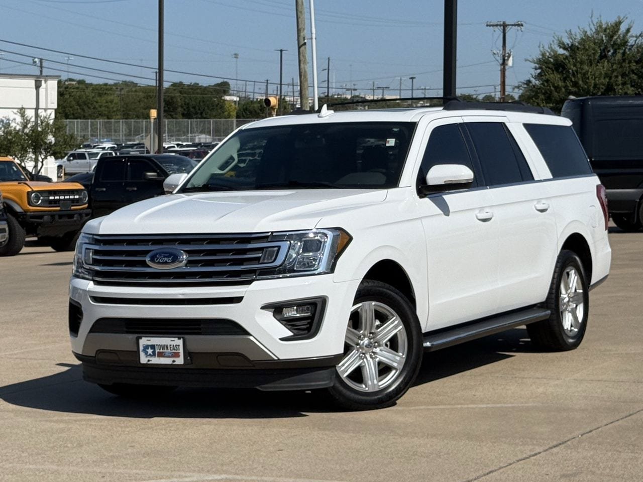 Certified 2020 Ford Expedition Max XLT w/ Equipment Group 202A RWD image 2