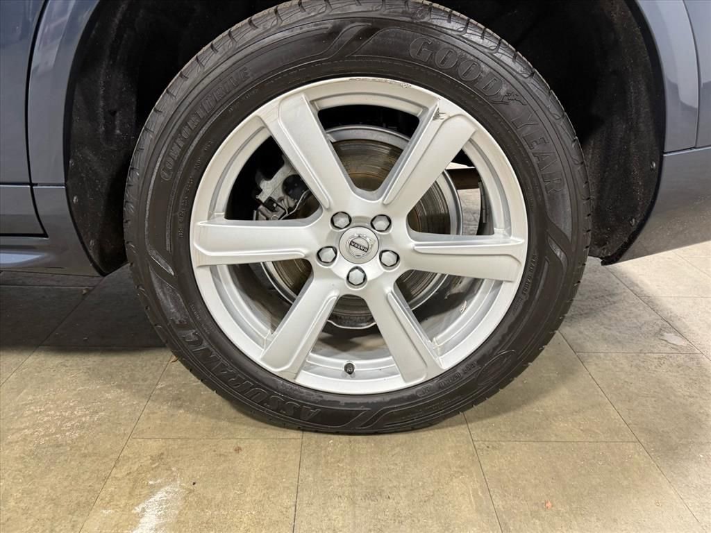 Used 2022 Volvo XC90 T5 Momentum image 16