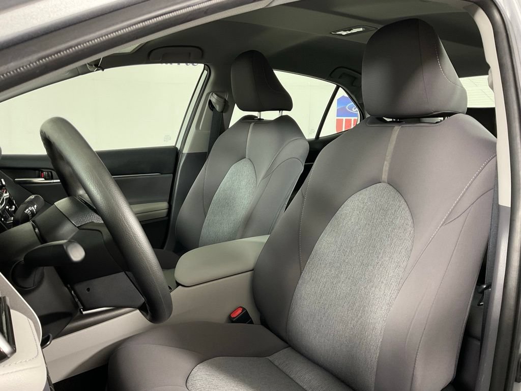 Used 2022 Toyota Camry LE FWD image 14