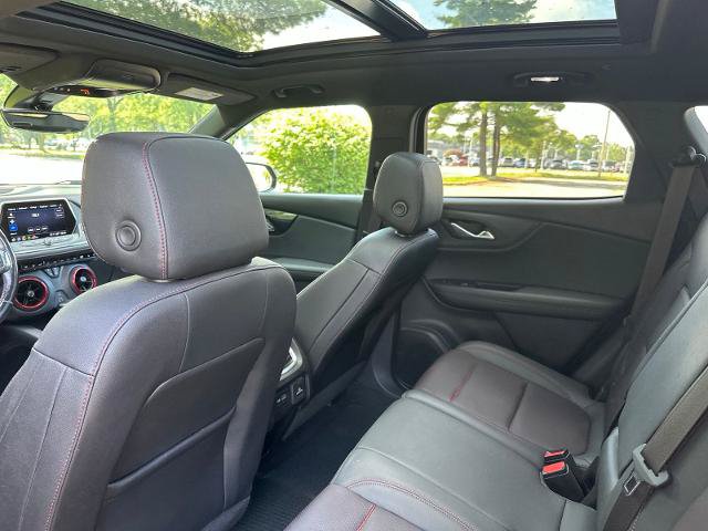 Used 2021 Chevrolet Blazer RS w/ Enhanced Convenience Package FWD image 4
