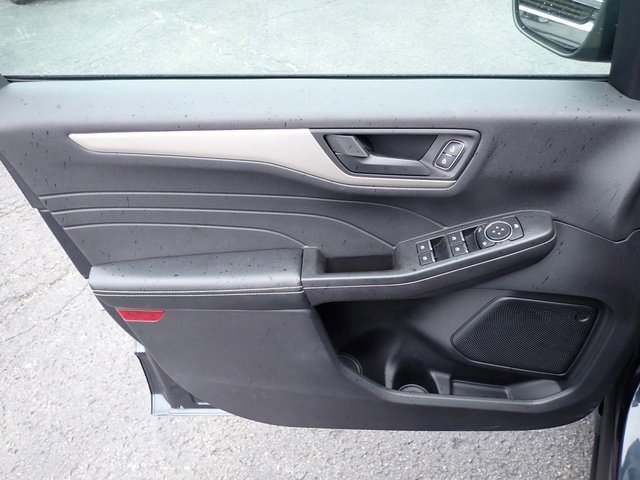 Certified 2022 Ford Escape SE w/ Cold Weather Package image 20