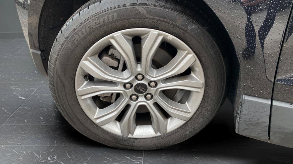 Certified 2024 Ford Edge Titanium AWD/4WD image 39