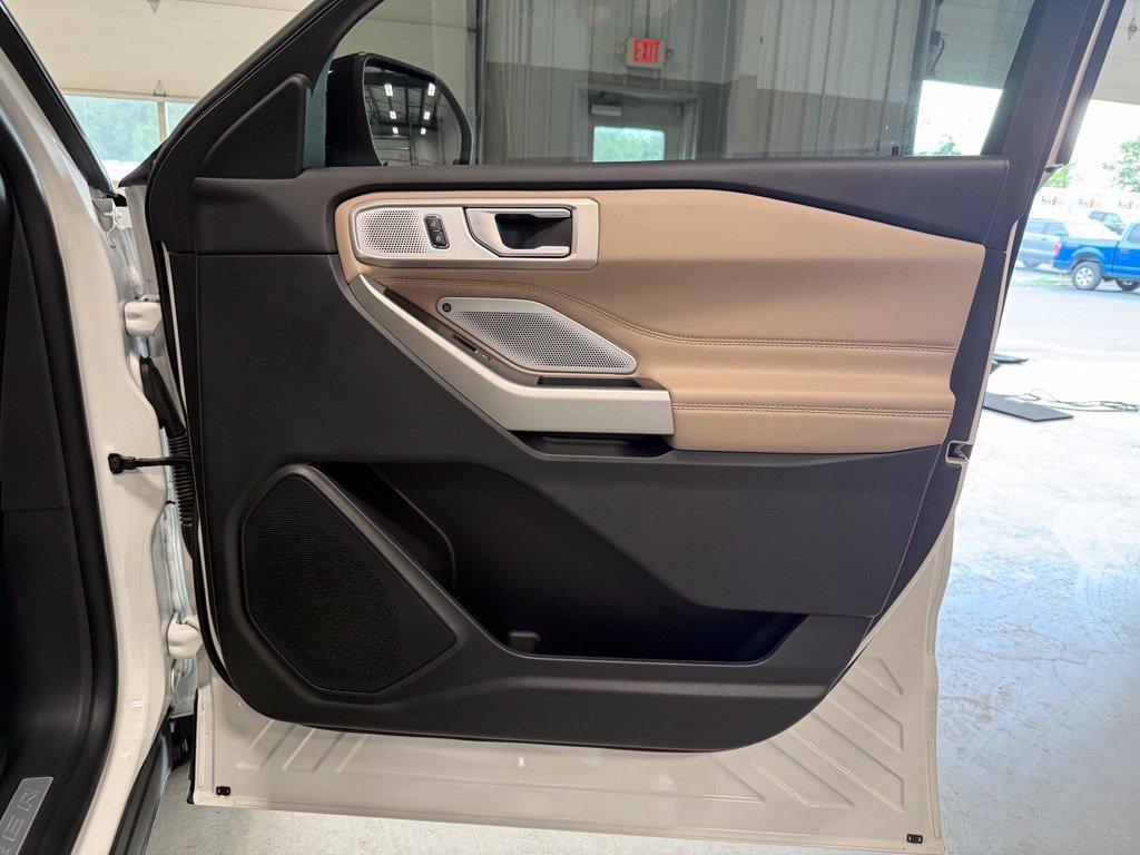 Certified 2023 Ford Explorer Limited w/ Limited Technology Package AWD/4WD image 37