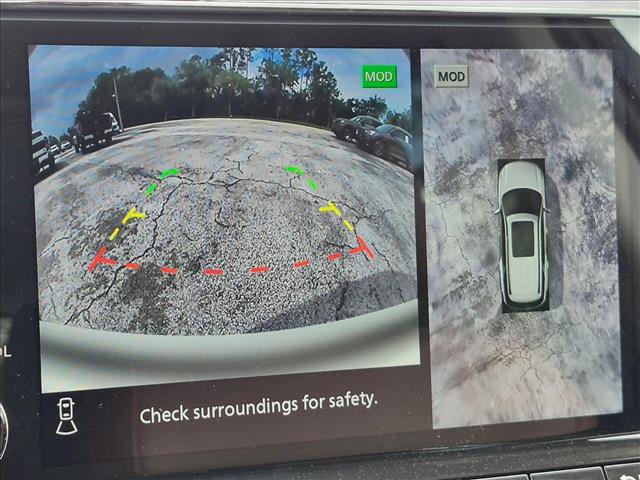 Used 2025 Nissan Pathfinder Platinum w/ Cargo Package FWD image 14