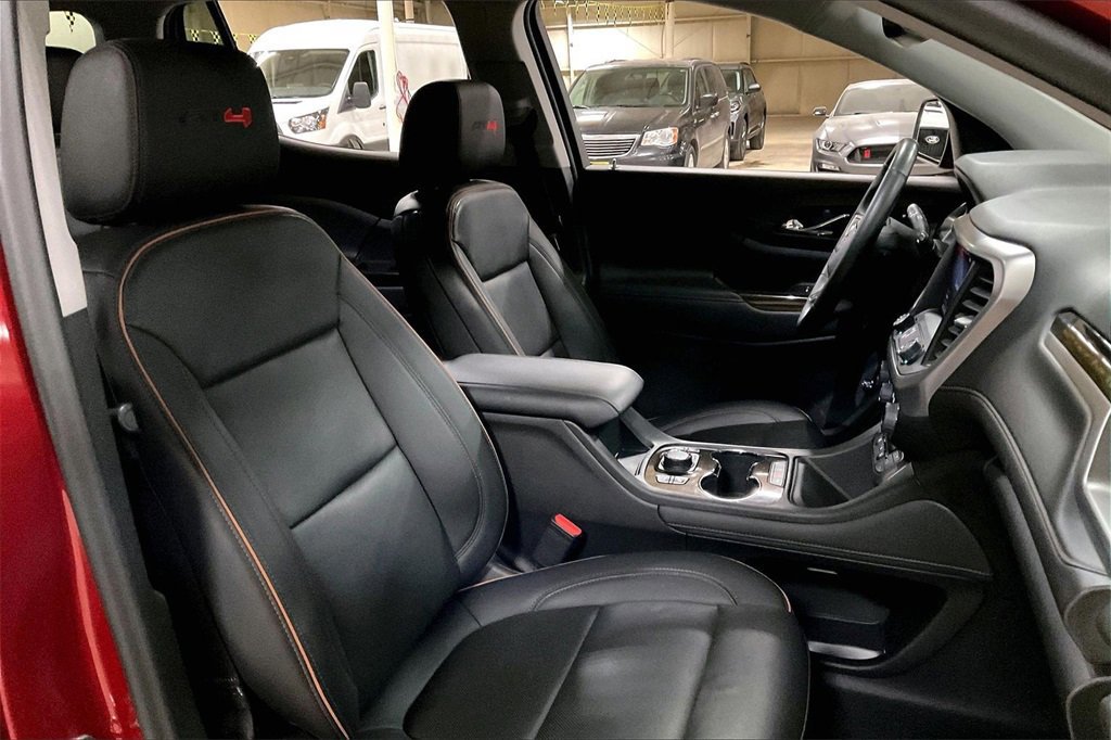 Used 2023 GMC Acadia AT4 w/ Technology Package image 9