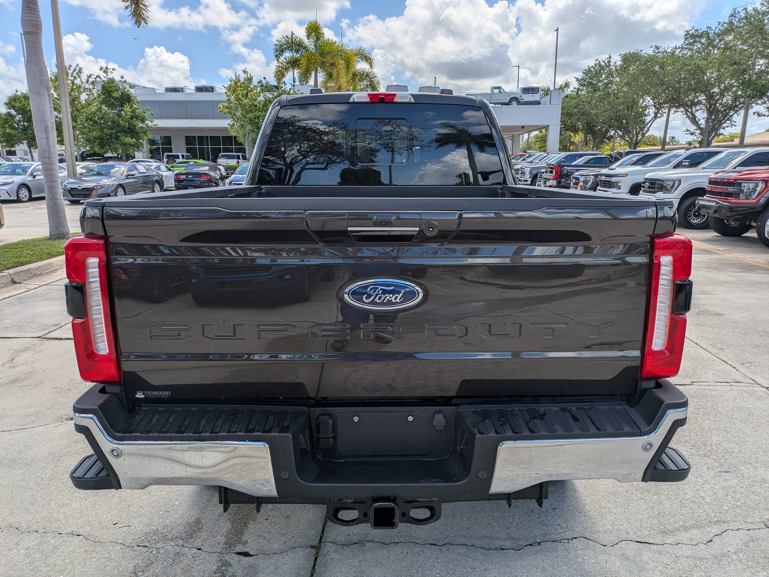 Certified 2024 Ford F250 Lariat w/ Tremor Off-Road Package AWD/4WD image 5
