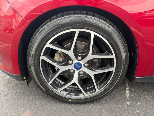 Certified 2017 Ford Focus SE FWD image 24