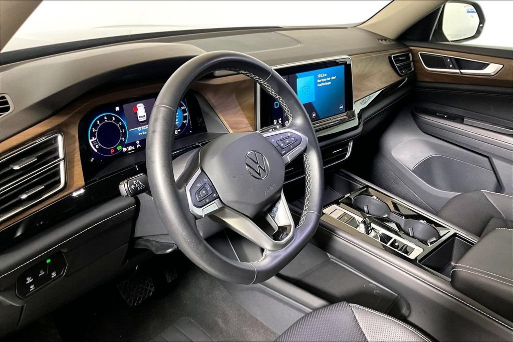 Used 2025 Volkswagen Atlas SE FWD image 10