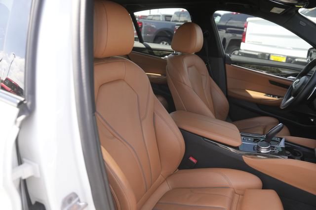 Used 2020 BMW 540i w/ M Sport Package image 20