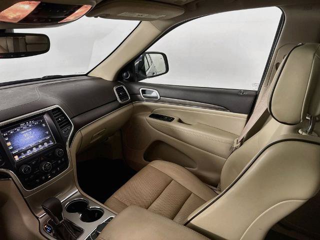 Used 2017 Jeep Grand Cherokee Overland AWD/4WD image 25