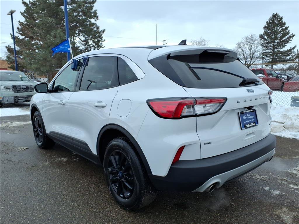 Certified 2020 Ford Escape SE image 2