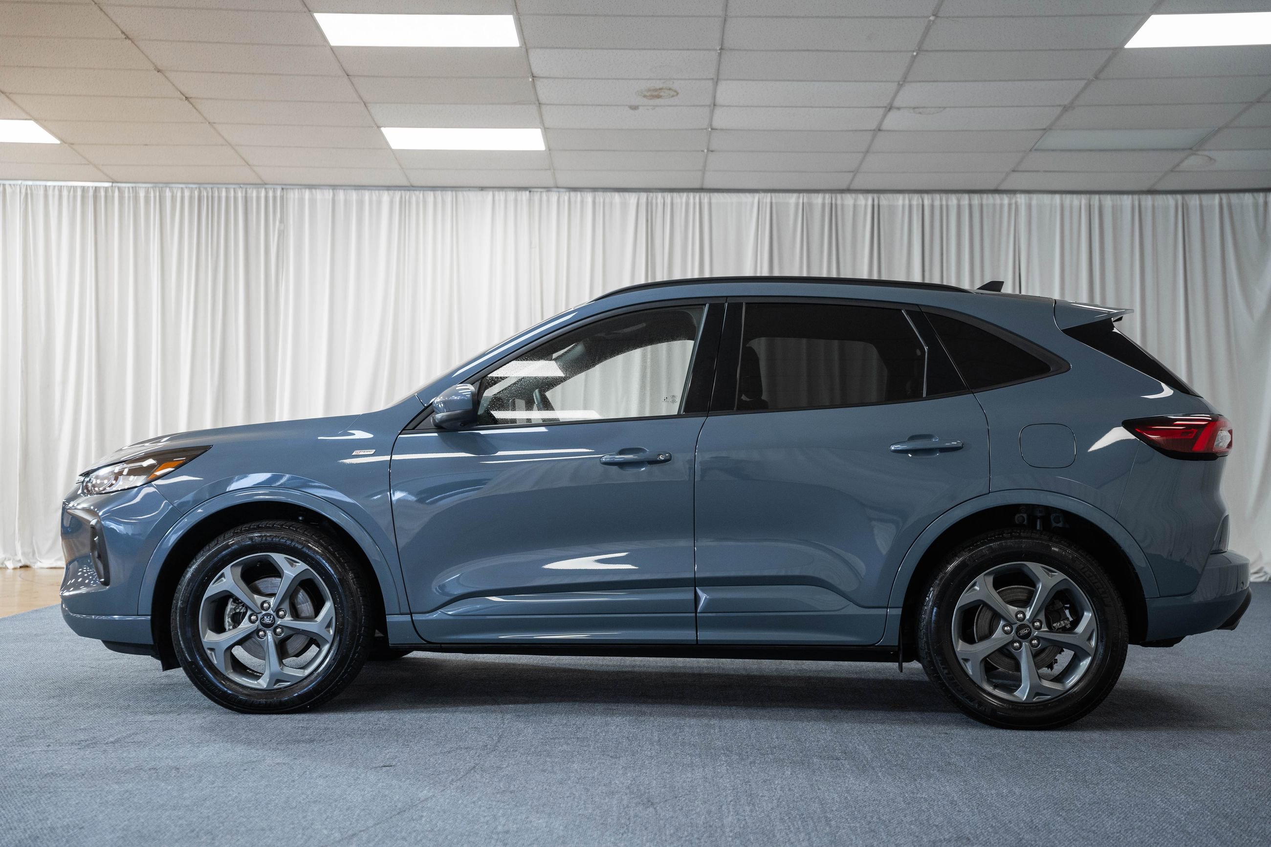 Certified 2023 Ford Escape ST-Line Select w/ Tech Pack #2 image 5