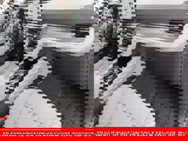 Certified 2025 Ford Explorer Platinum w/ Ultimate Package image 28