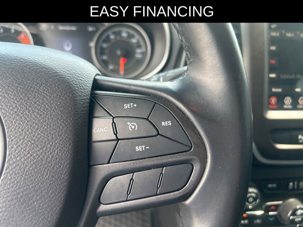 Used 2019 Jeep Cherokee Trailhawk AWD/4WD image 11