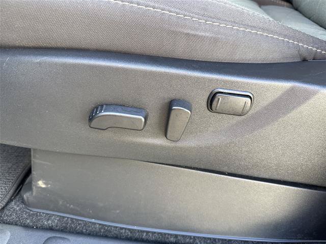 Used 2025 Nissan Frontier SV RWD image 25