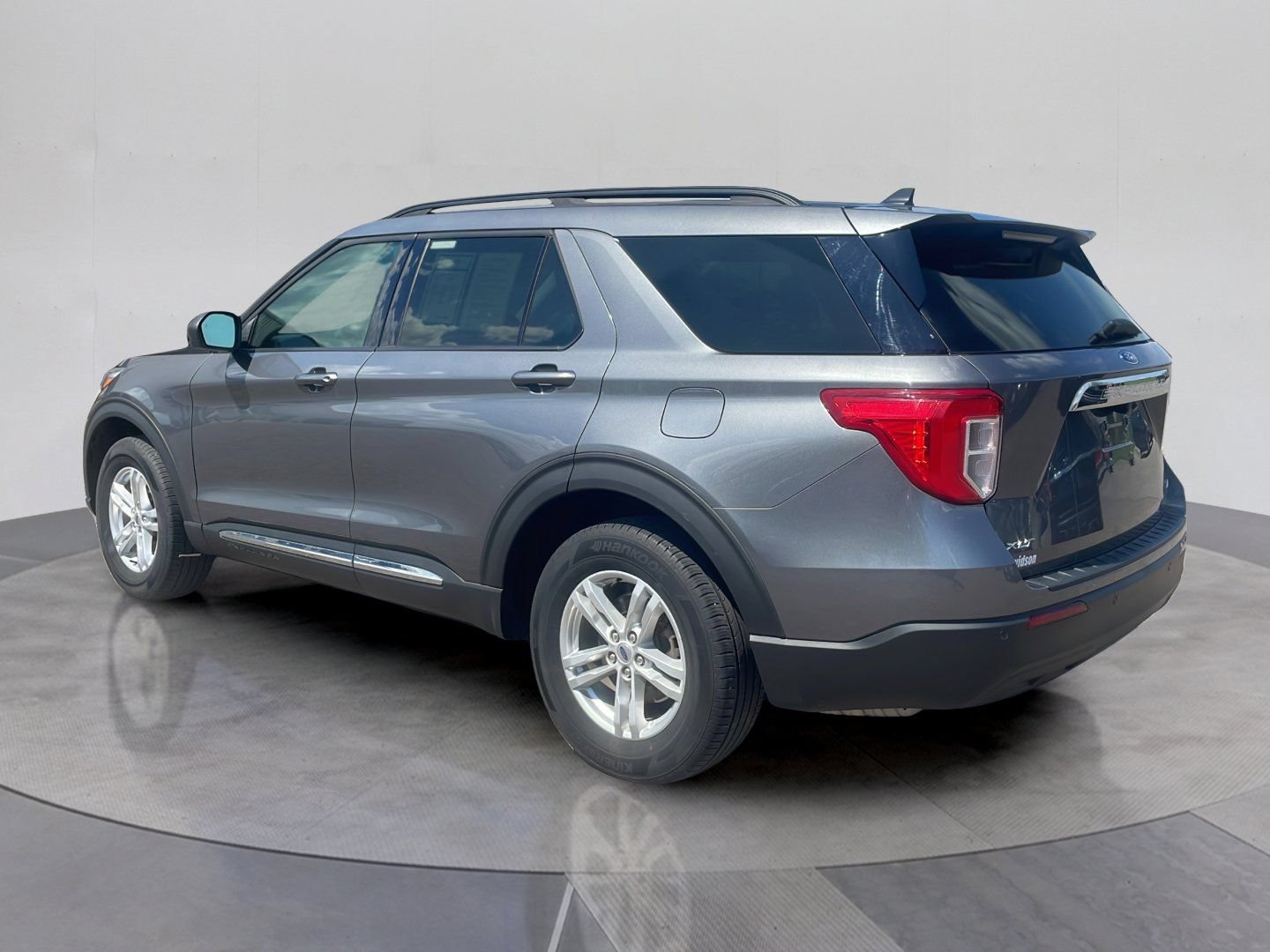 Certified 2023 Ford Explorer XLT AWD/4WD image 4