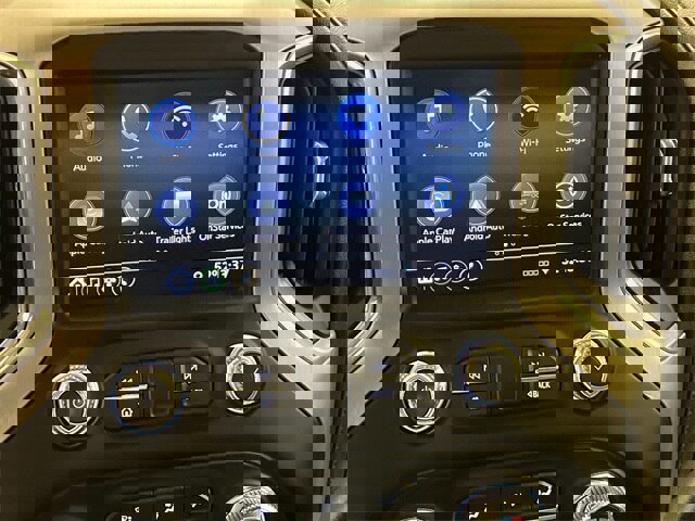 Used 2020 GMC Sierra 1500 SLE w/ Remote Start Package image 14